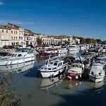 Studio Boheme Au Centre Historique Beaucaire Cocoon 1 *