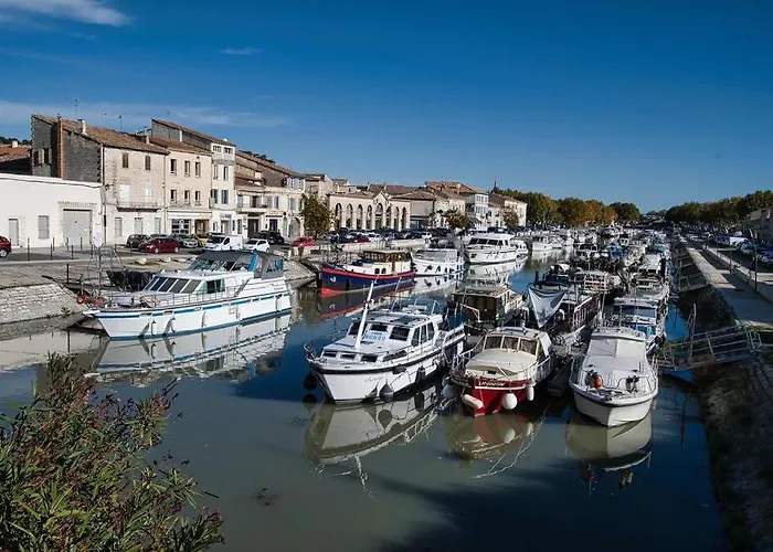 Beaucaire cocoon 1 /quais/cité médiévale/nature *
