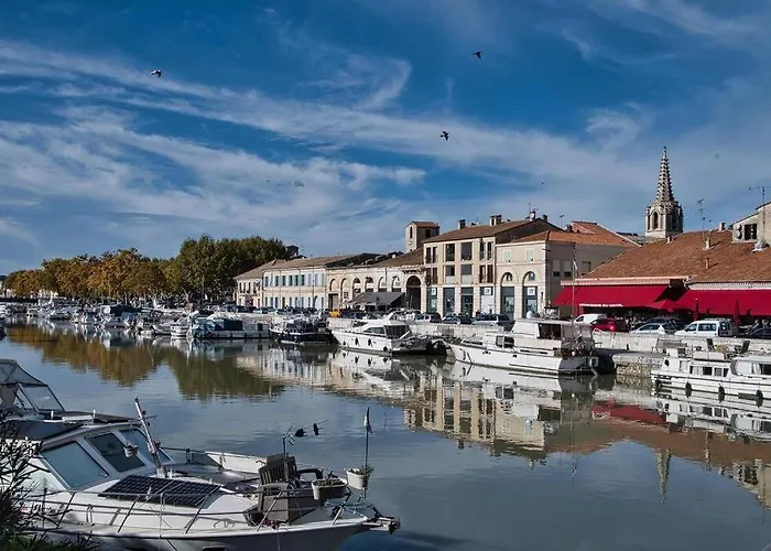 Beaucaire cocoon 1 /quais/cité médiévale/nature Appartamento